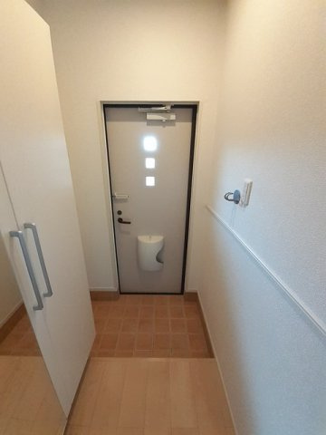 Ｅ．ＳエレガンシアⅡの玄関