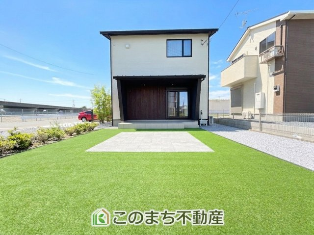 壬生町六美町モデルの庭|大きなお庭でご家族や友人を招いてＢＢＱもできますね！お子様の水遊びにもぴったりです☆