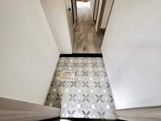 シャトー日東Aの玄関