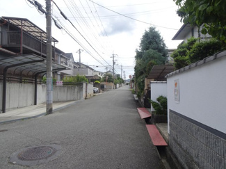 【前面道路含む現地写真】 | 川西市大和東4丁目10の1　建築条件無土地