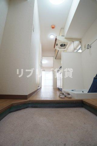 川上ビルの玄関