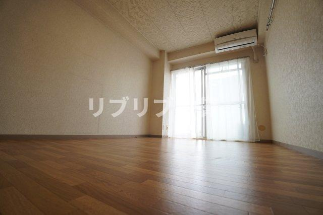 川上ビルの居間・リビング