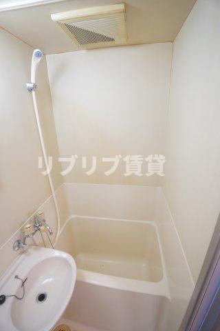 川上ビルの浴室