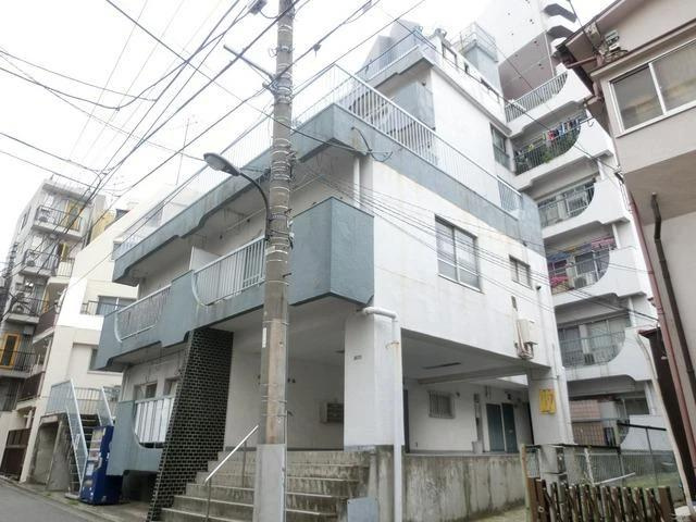 カースルいずみ