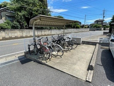 レオパレスボン　ポアールのその他|駐輪場