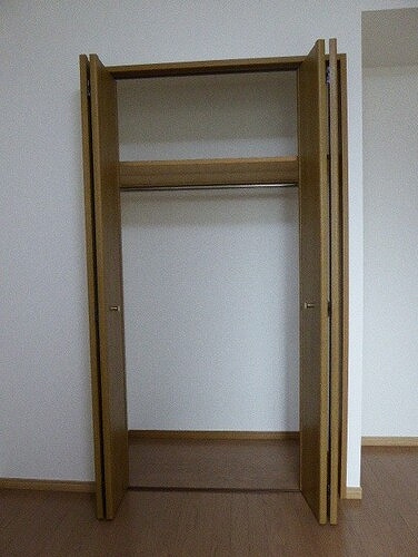 ライオンズマンション船橋三咲の収納|クロゼット（洋室5.0畳）　※前回募集時2024年6月の写真