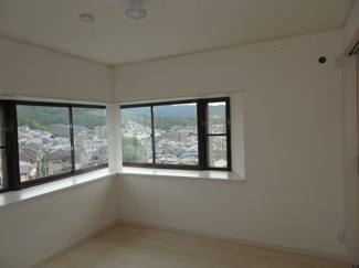 【洋室】 | 川西市緑台1丁目9の4　中古一戸建て