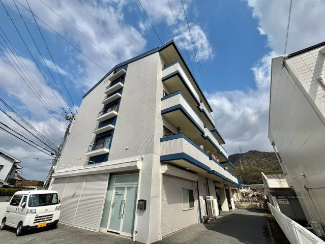 ファミール21の外観