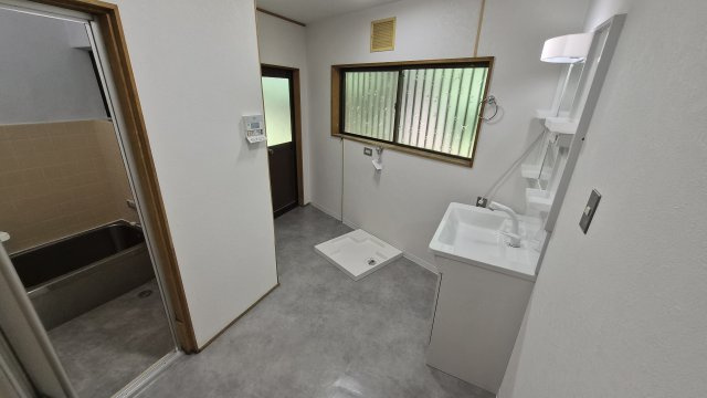 萩乃里　戸建の洗面所