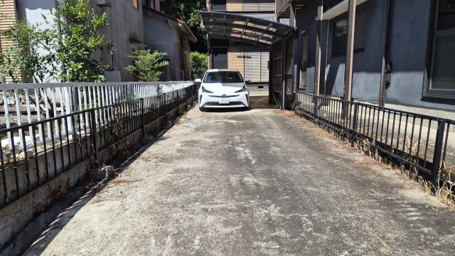 萩乃里　戸建の駐車場