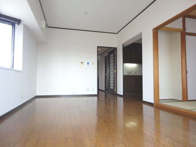 ライオンズマンション日吉町の居間・リビング|使いやすいリビングです※別間取りのお写真になります