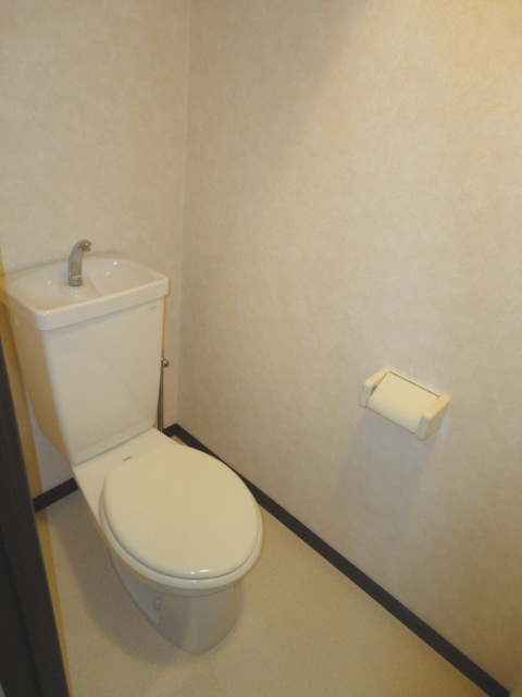 ライオンズマンション日吉町のトイレ|清潔感のあるトイレです※別間取りのお写真になります