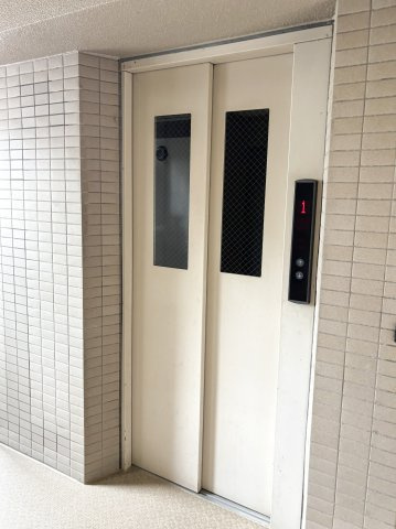 コスモ元浅草のその他共用部分|コスモ元浅草：エレベーターがありお部屋までの移動も楽々！