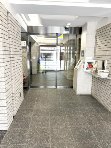 コスモ元浅草のエントランス|コスモ元浅草：「新御徒町」駅徒歩５分！
