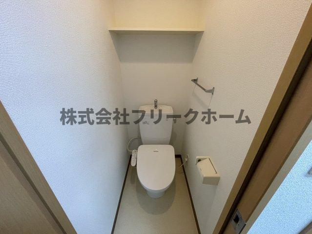 小金井市本町３丁目の賃貸マンションのトイレ