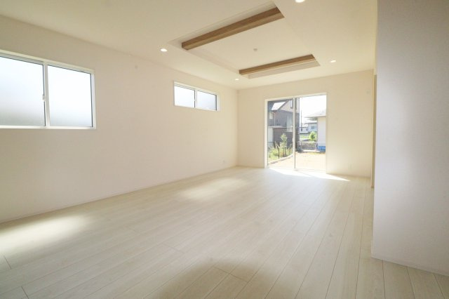 郡山市東原１丁目　　　３号棟　　　富田東小学校、富田中学区の居間・リビング