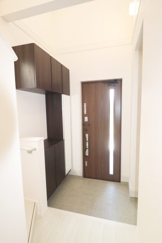 郡山市東原１丁目　　　３号棟　　　富田東小学校、富田中学区の玄関