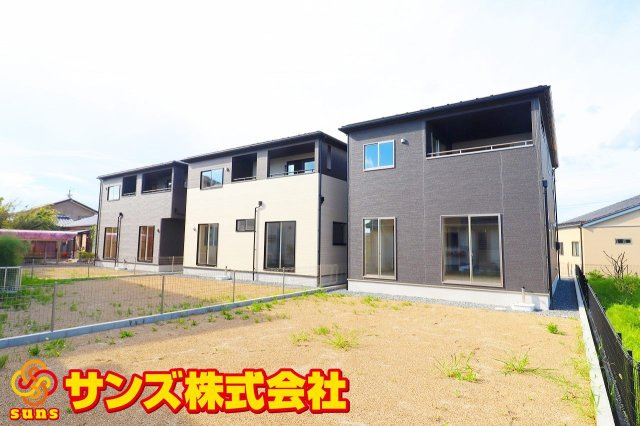 郡山市東原１丁目　　　３号棟　　　富田東小学校、富田中学区の外観|南東側から見た区画全体♪