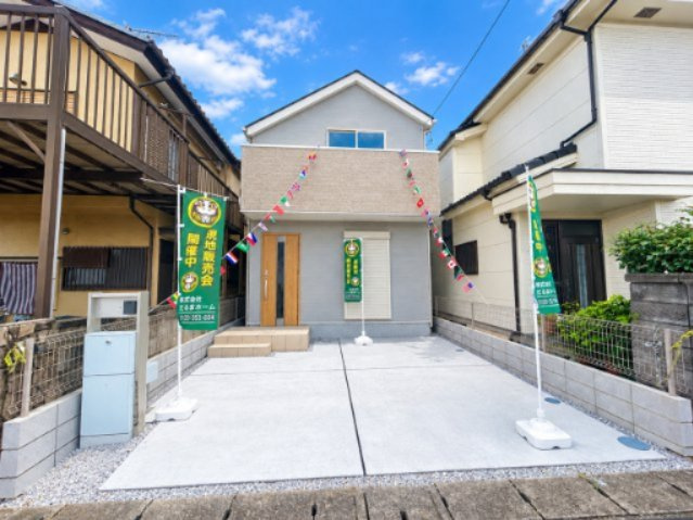 【仲介手数料無料】ふじみ野市上ノ原3丁目の居間・リビング|こちらのリビングで趣味の時間をお楽しみください
