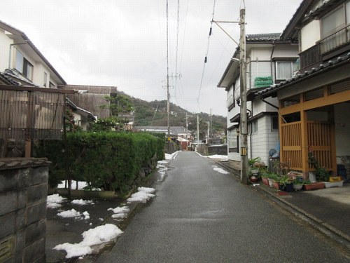 岩美郡岩美町浦富中古戸建の前面道路含む現地写真
