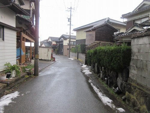 岩美郡岩美町浦富中古戸建の前面道路含む現地写真
