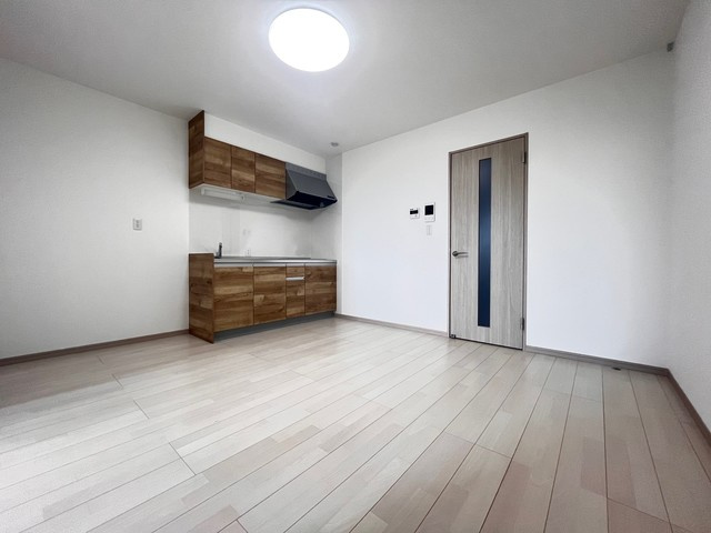 ブラン蒲町の居間・リビング