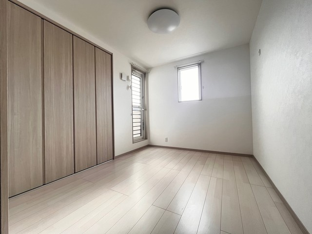 ブラン蒲町の洋室