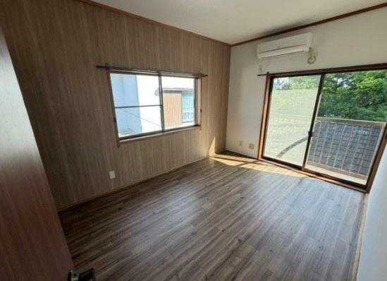 船橋市馬込町のアパートの居間・リビング