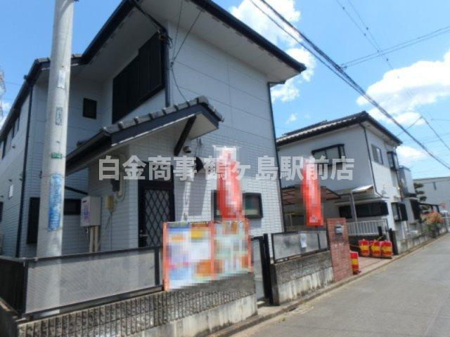 坂戸市鶴舞中古戸建の前面道路含む現地写真