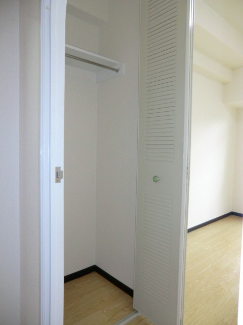 大阪市淀川区塚本３丁目の賃貸マンションの収納
