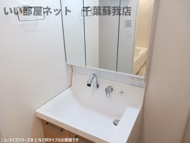 セレスティア　ブルーの洗面所|スペースが確保できる洗面所です