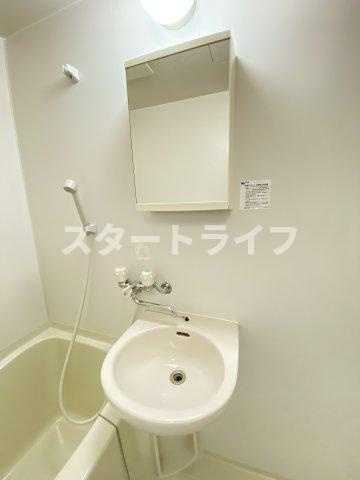 大阪市淀川区木川東４丁目の賃貸マンションの洗面所