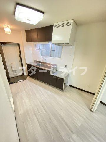 大阪市淀川区木川東４丁目の賃貸マンションの居間・リビング
