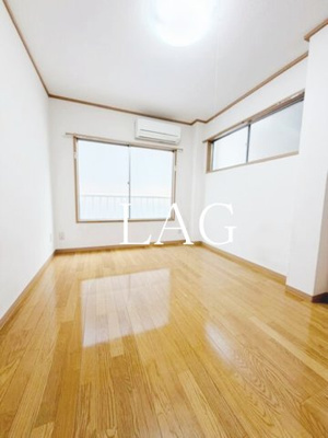 【居間・リビング】 | 日昭ビル | 洋室のお部屋です。