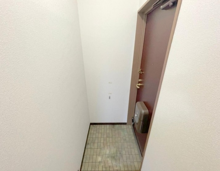 フォーシーズンの玄関|※別部屋参考写真