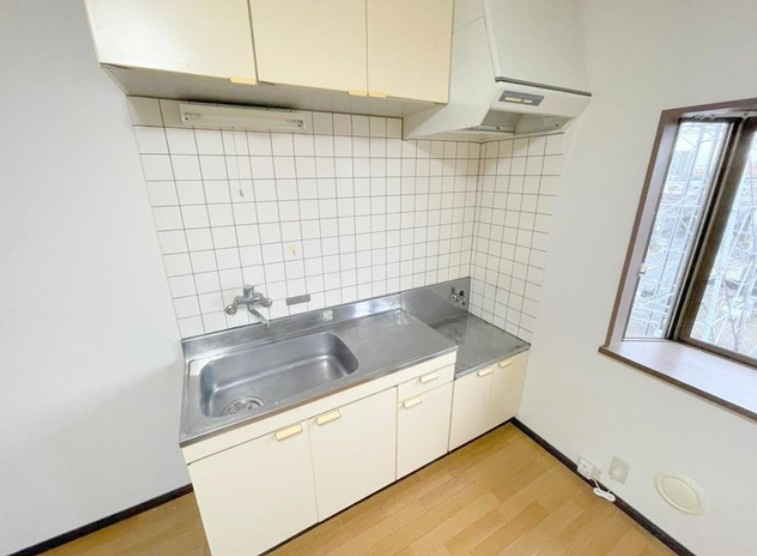 フォーシーズンのキッチン|※別部屋参考写真