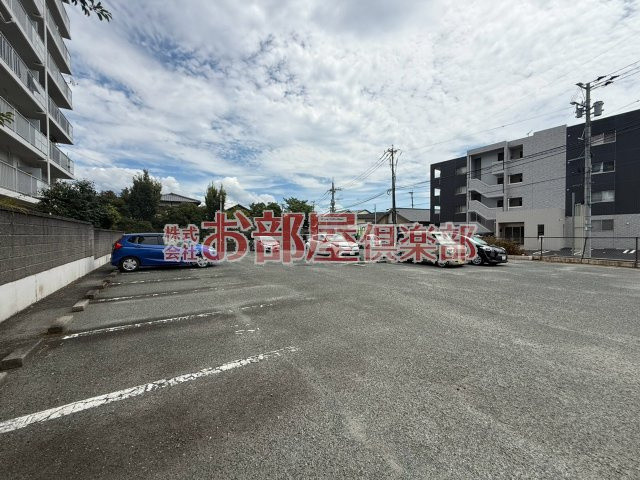 大曲ハイツの駐車場|駐車場があるので、車を買う予定の方も安心です