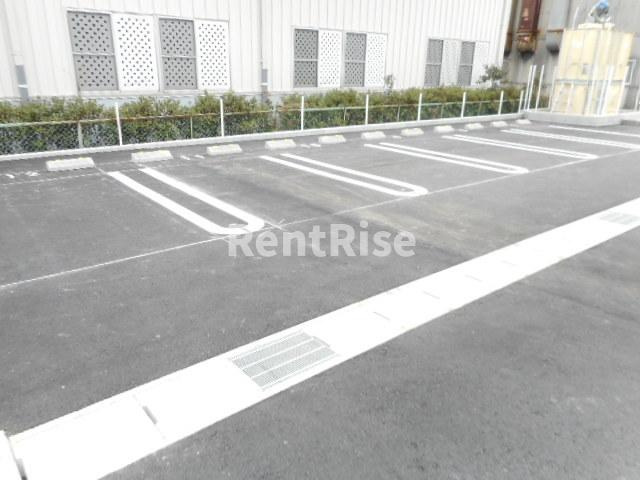 岩倉市大地町五反田のアパートの駐車場|駐車場