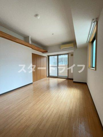 大阪市東淀川区東中島１丁目の賃貸マンションの居間・リビング