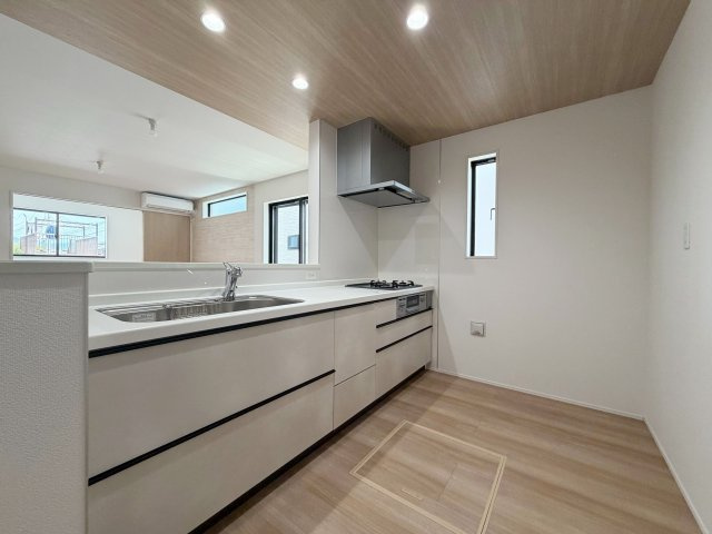 グラファーレ　岡崎市細川町2期のキッチン|上等な設備を備えたキッチン空間。上品な暮らしに寄り添う、格別なこだわりの詰まった空間です。		