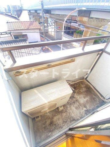 大阪市東淀川区淡路１丁目の賃貸マンションのバルコニー