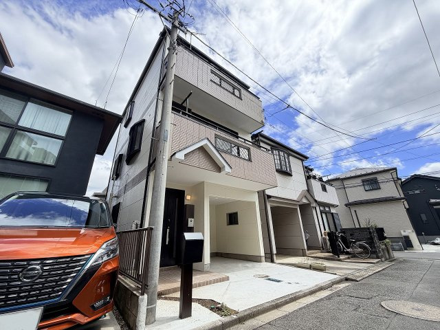 【外観】 | 和光市下新倉4丁目　中古一戸建住宅（成増店） | 南西道路に面した陽当たりの良さが魅力。明るく開放感のある住まいです。