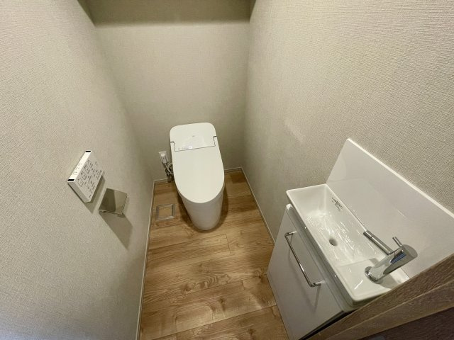 MJR熊本ゲートタワーのトイレ|温水洗浄便座に手洗い付きのトイレ