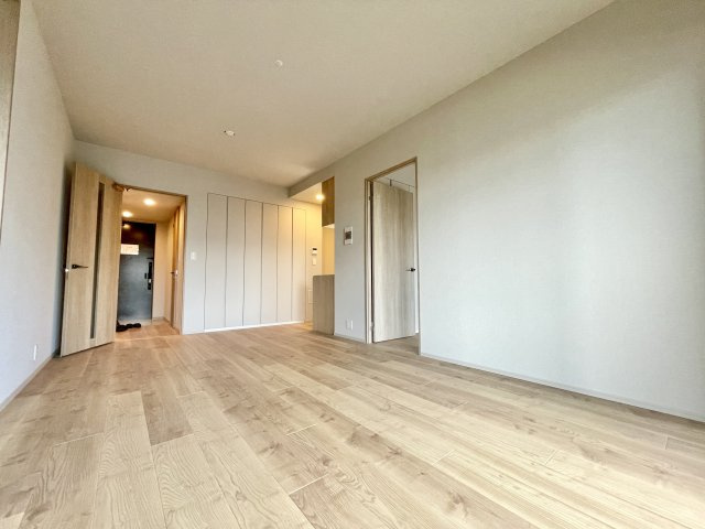 MJR熊本ゲートタワーの居間・リビング|約11帖のリビングは家具のレイアウトもしやすい広さ