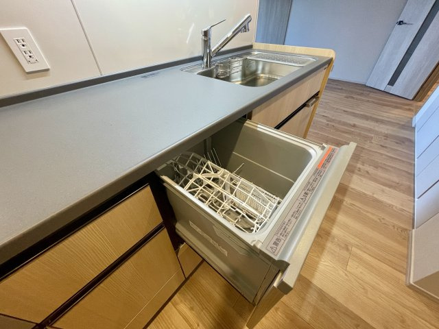 MJR熊本ゲートタワーのキッチン|食後のお皿洗いも食洗器により手間を省きます