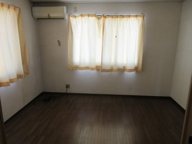 一戸建　小名浜花畑町20番地4の洋室