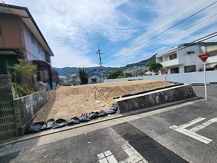 西区己斐大迫１丁目の前面道路含む現地写真
