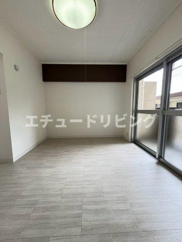 志木住宅の居間・リビング