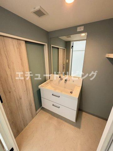 志木住宅の洗面所