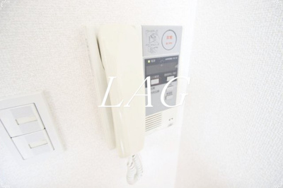 【セキュリティ】 | メインステージ西麻布 | モニターつきインターホンです。